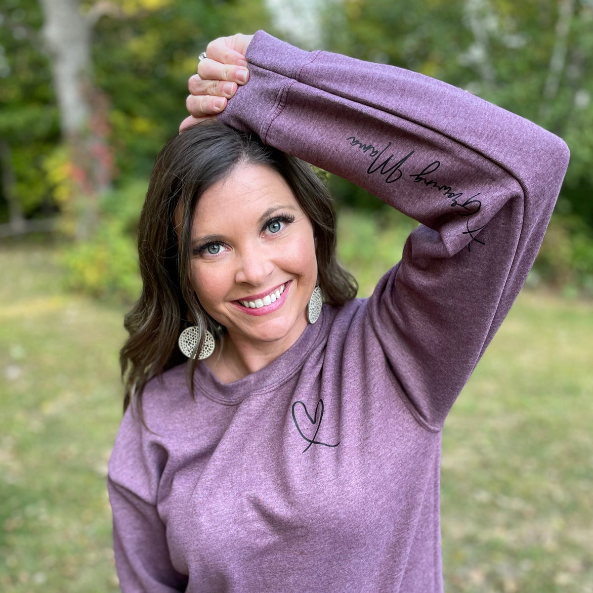 Heart & Tummy Mama Graphic Crew Neck Sweatshirt