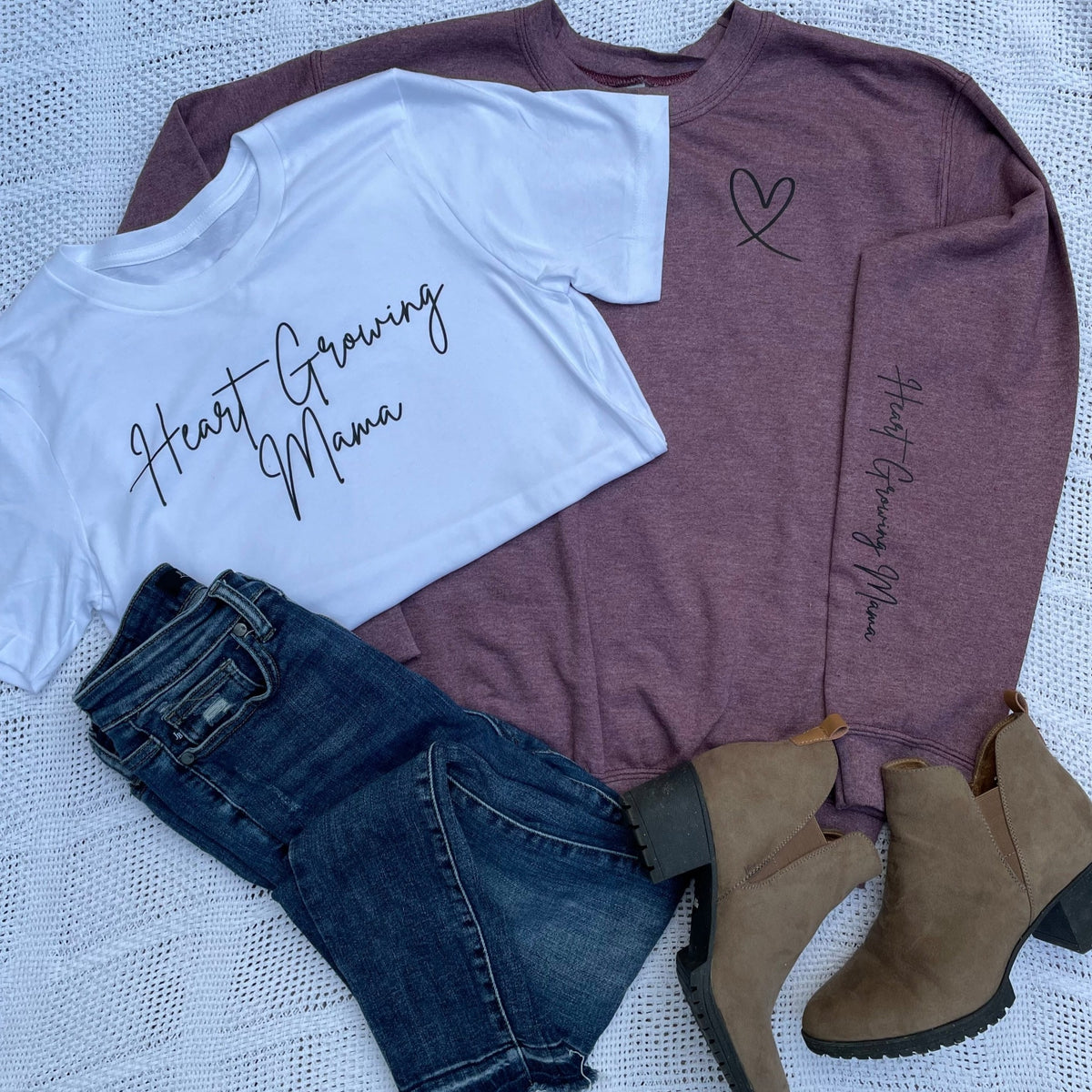Heart Growing Mama Graphic Crew Neck Sweatshirt
